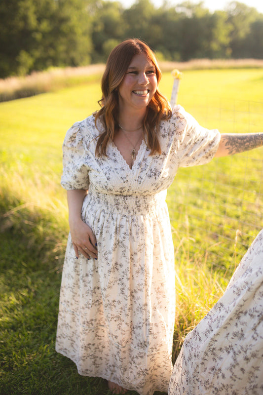 AMANDA: FLORAL LACE DRESS