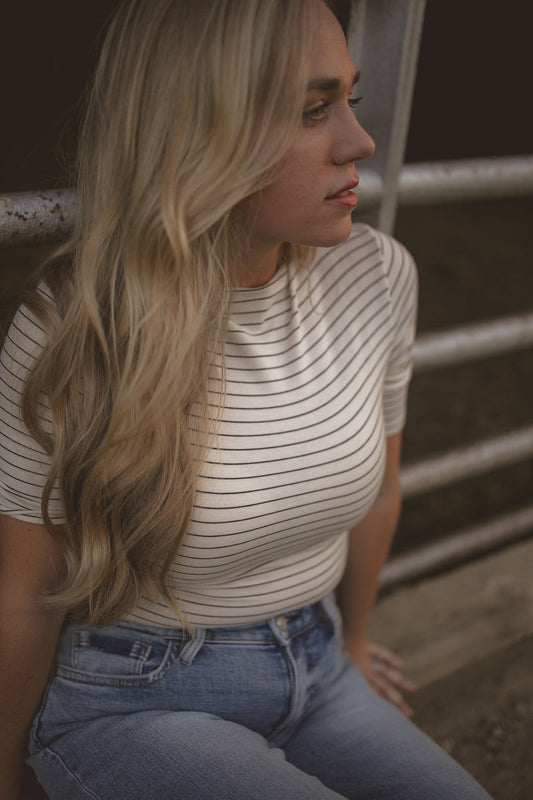 ANISA: STRIPED TOP
